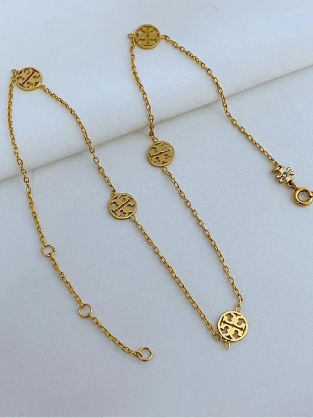 Tory Burch Gold Logo Station Necklace - Gold
